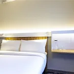 Ibis Center *