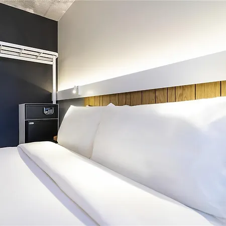 Hotel Ibis Center *